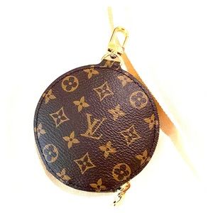 *SOLD* Louis Vuitton Multi Pochette Coin Purse
